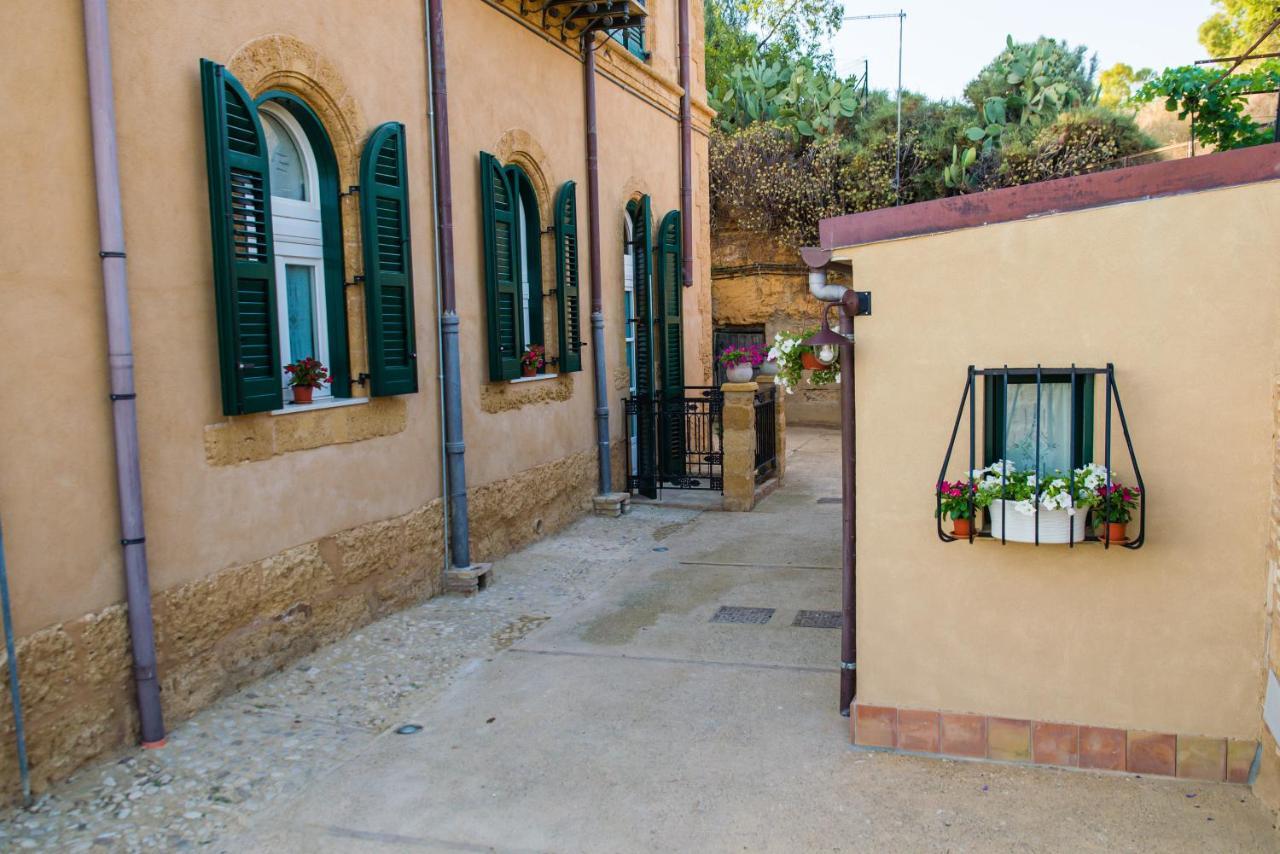 A Casa Di Mammi Nella Valle Dei Templi アグリジェント エクステリア 写真
