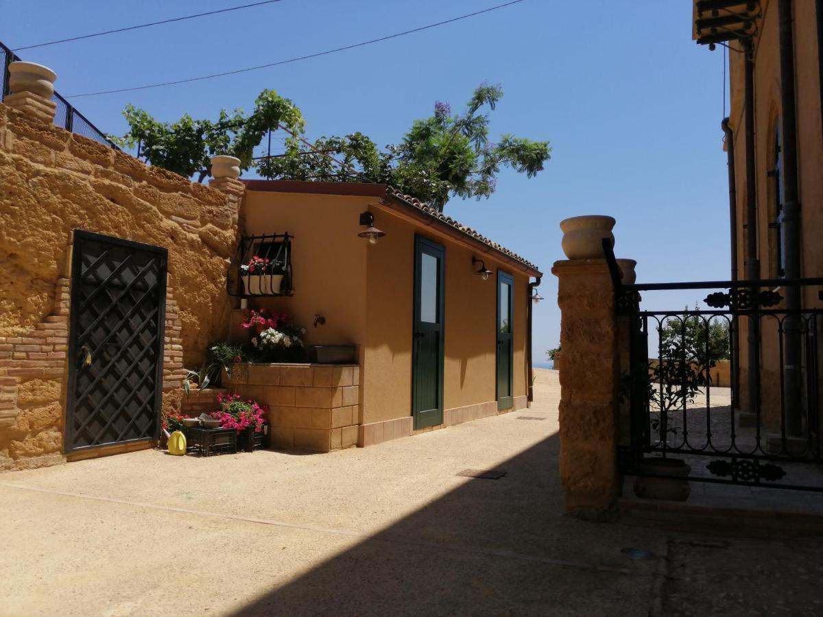 A Casa Di Mammi Nella Valle Dei Templi アグリジェント エクステリア 写真